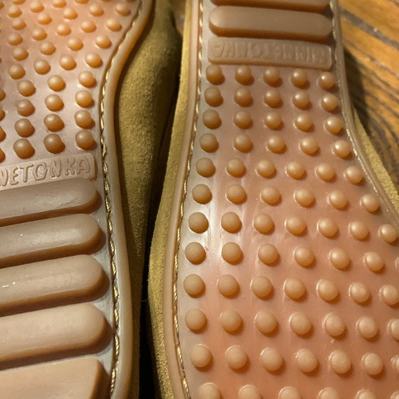 Women’s Minnetonka moccasins - Picture 3 of 7